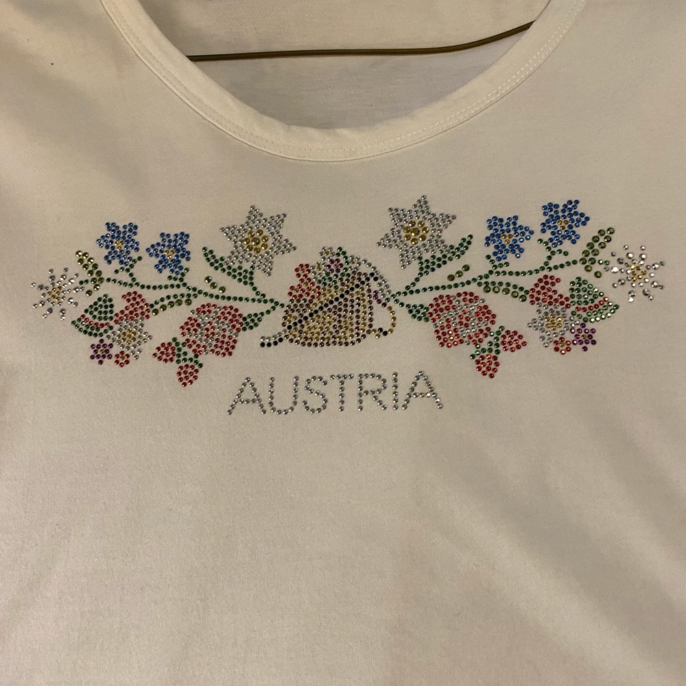 Women’s white embellished tshirt from Austria. Colorful sparkly design. XL.
